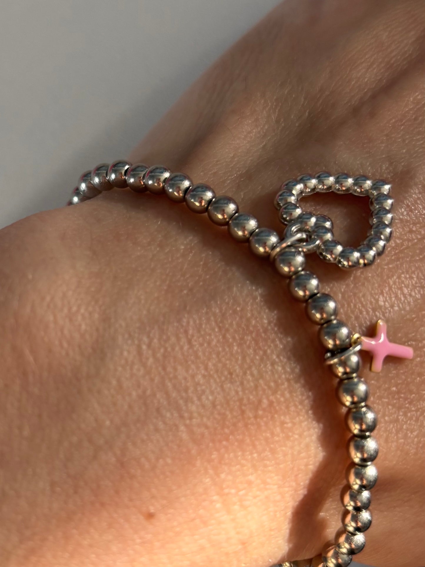 HANDMADE SILVER BEAD HEART PINK CROSS STRETCH BRACELET 🩷